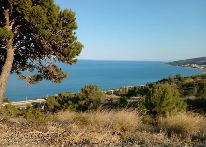 Camping Columbia Hotel Montegiordano