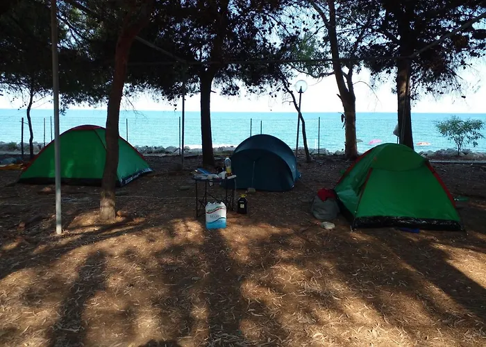 Camping Columbia מלון מונטג'ורדאנו